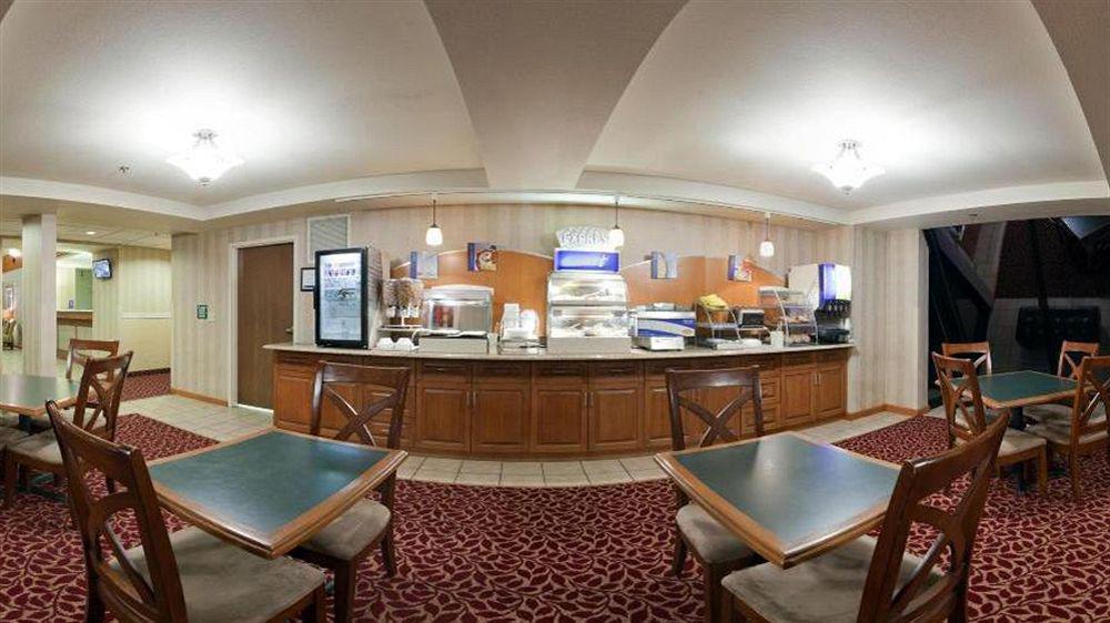 Holiday Inn Express Hotel Germantown - Northwest Milwaukee, An Ihg Hotel Exterior foto